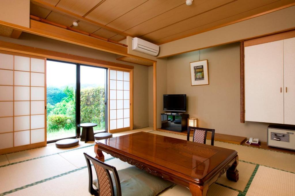 Shorenji Lake Hotel Nabari Exterior foto